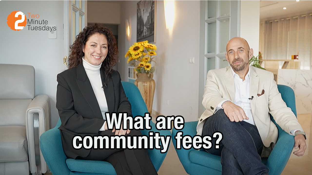 What are community fees in Mijas Costa and how much should I expect to pay? | 2 Minute Tuesdays Ep8