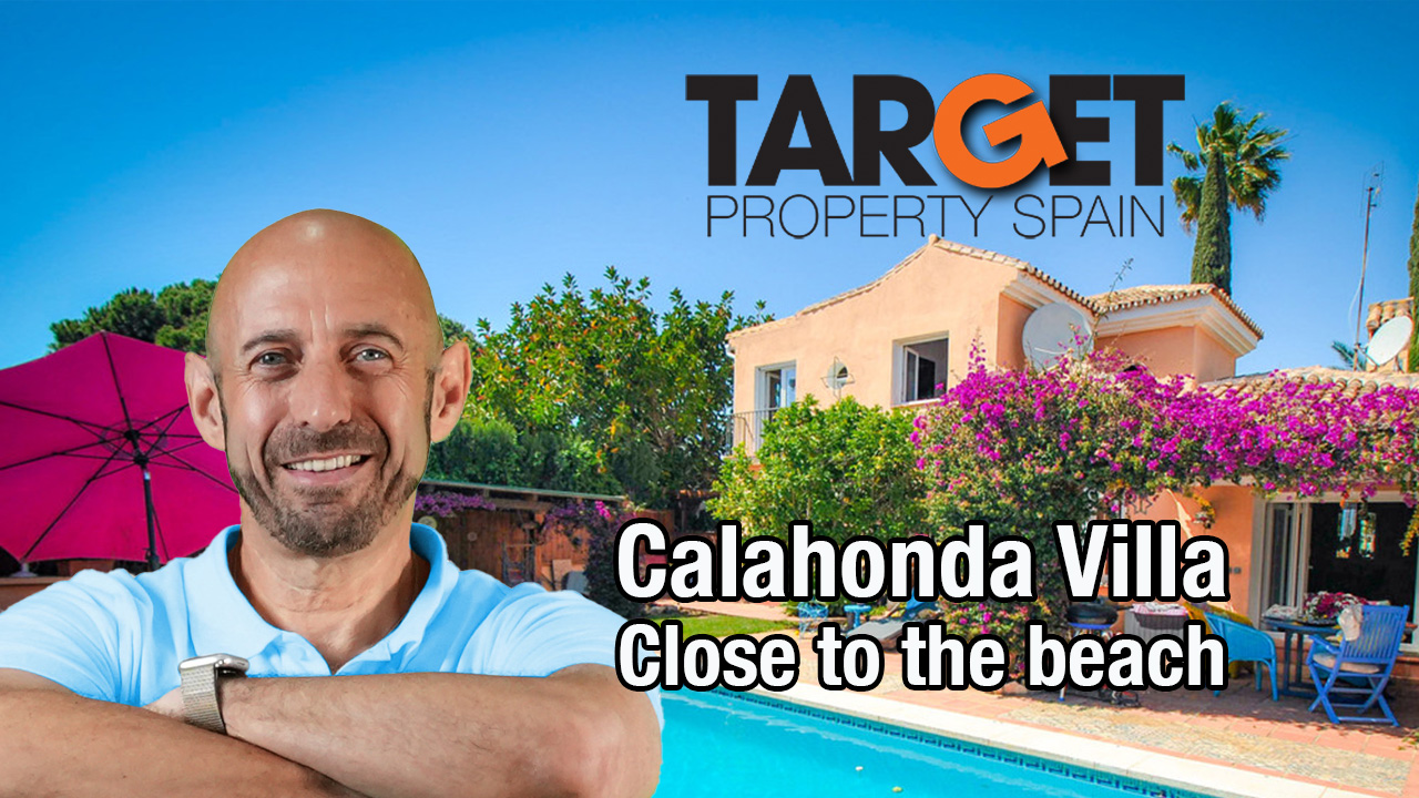 Detached Villa in Calahonda – Walk to the Beach!
