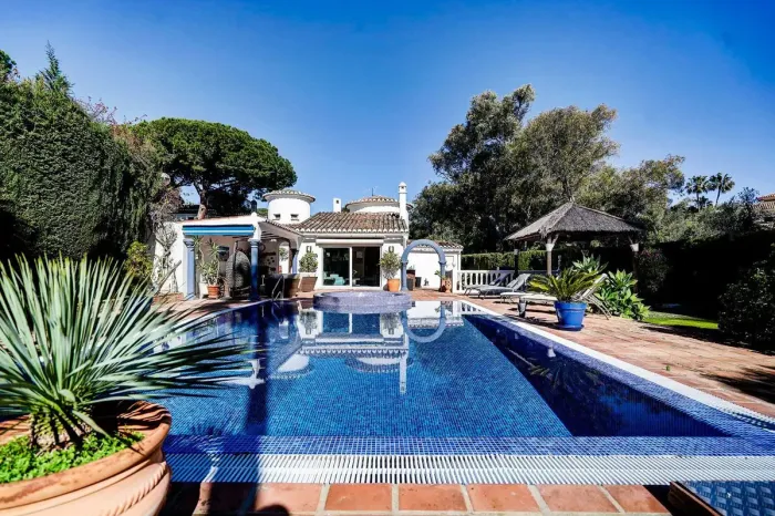 Villa for sale in Calahonda, Mijas Costa