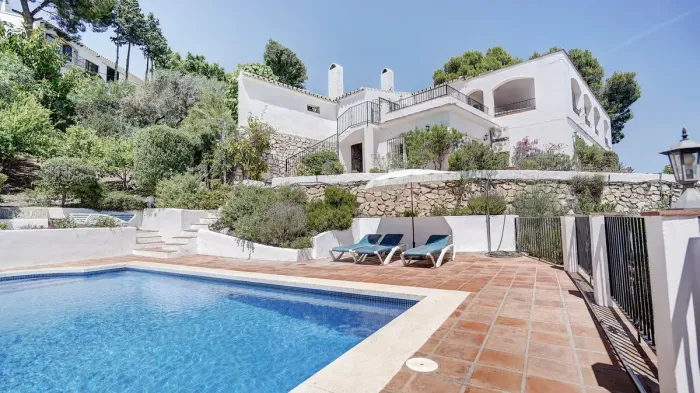 Villa for sale in Mijas